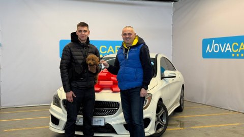 Клієнт отримує Mercedes-Benz CLA у NOVACAR