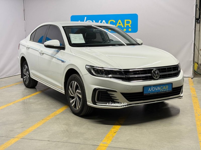Volkswagen  e-Bora 2019